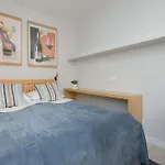 Spacious With Balcony Suited For Remote Work By Renters