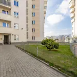 Lejlighed Spacious With Balcony Suited For Remote Work By Renters Warszawa